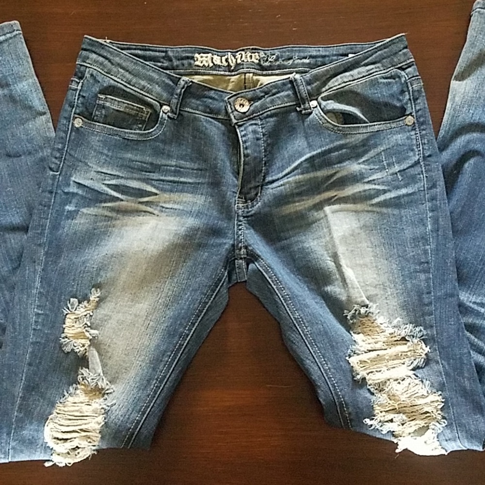 Distressed Boot cut Jeans shoot me an offer💕